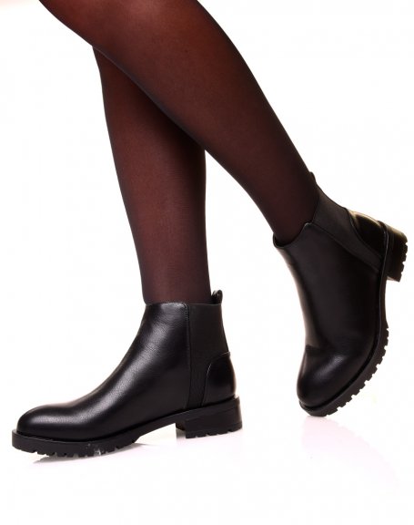 Black smooth effect round toe ankle boots