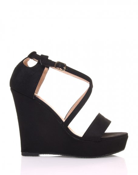 Black strappy wedges