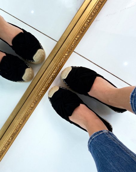 Black suede espadrilles in the shape of a bow