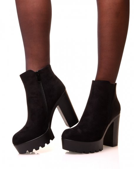 Black suedette ankle boots with heels and cutout elastic