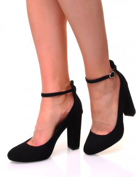 Black suedette pumps with square high heels