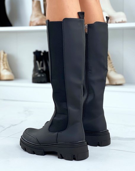 Black waterproof Chelsea boots