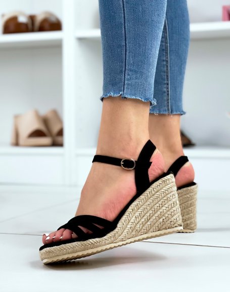 Black wedges with triple straps and block heel