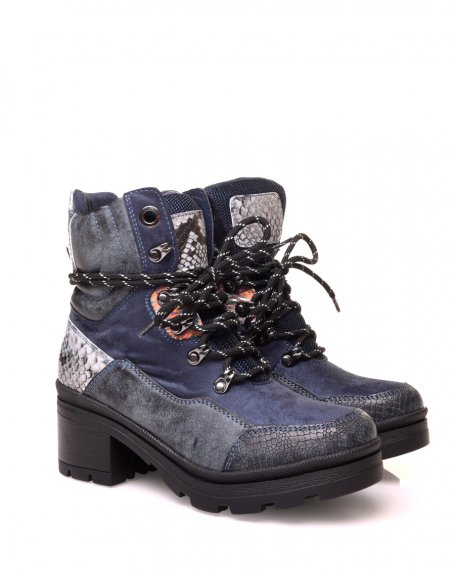 Blue ankle boots with laces in suede with python details