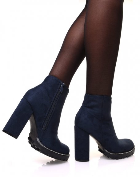 Blue suedette ankle boots with heel and notched sole