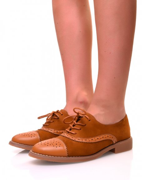 Brown oxfords in suede and yokes