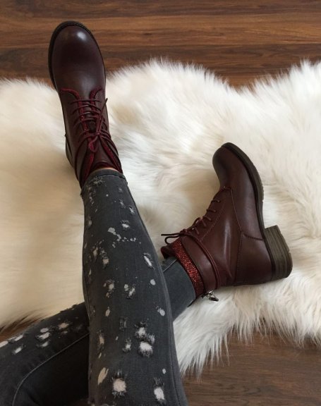 Burgundy flat ankle boots with laces and glitter lining