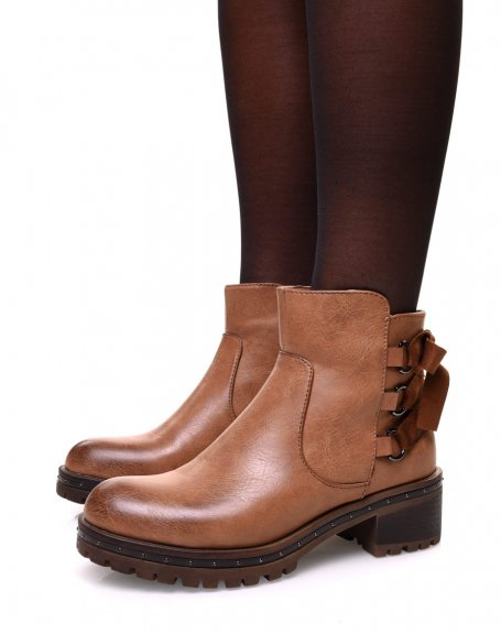 Camel ankle boots with bow and lug sole