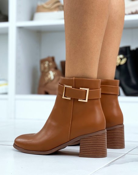 Camel ankle boots with heel and decorative square buckle