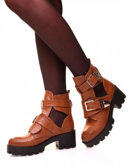 Camel ankle boots with openwork openwork buckles