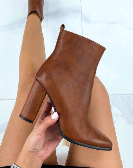 Camel ankle boots with square heel and pointed toes
