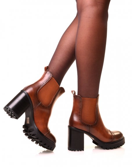Camel ankle boots with square heels and notched soles