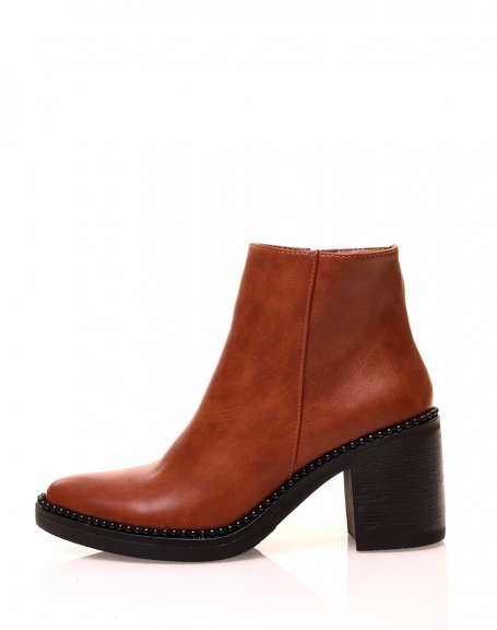 Camel ankle boots with square heels and pointed toes