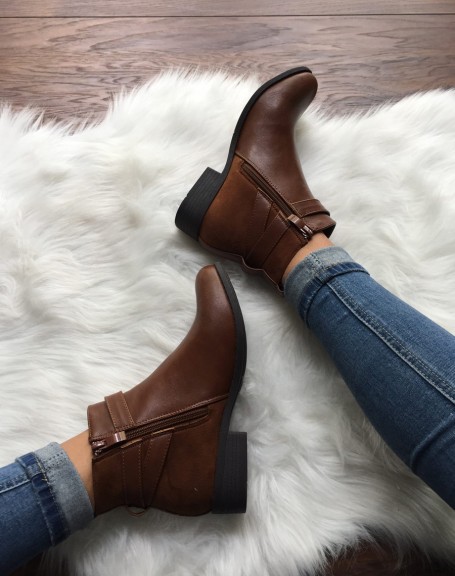 Camel bi-material Chelsea boots with straps