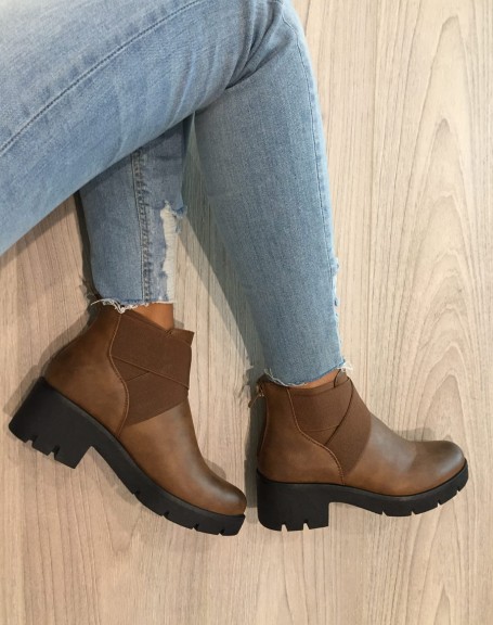 Camel Chelsea boots with crossed elastics