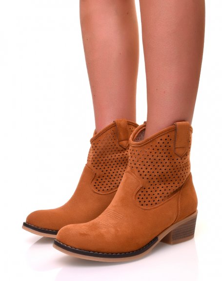 Camel cowboy boots in openwork suede with low heels