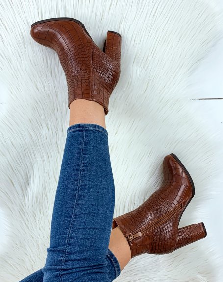 Camel croc-effect heeled ankle boots with round toe