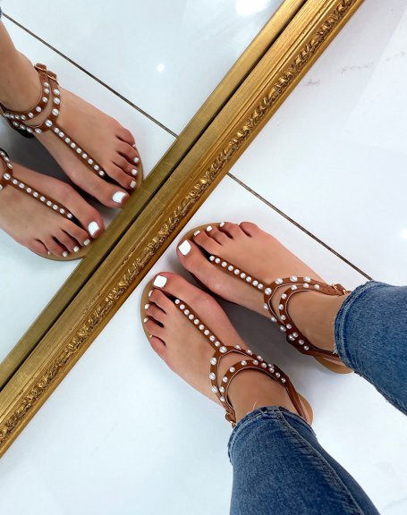 Camel flat sandals with beaded between-fingers