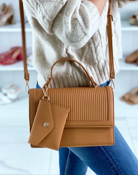 Camel handbag with a pocket