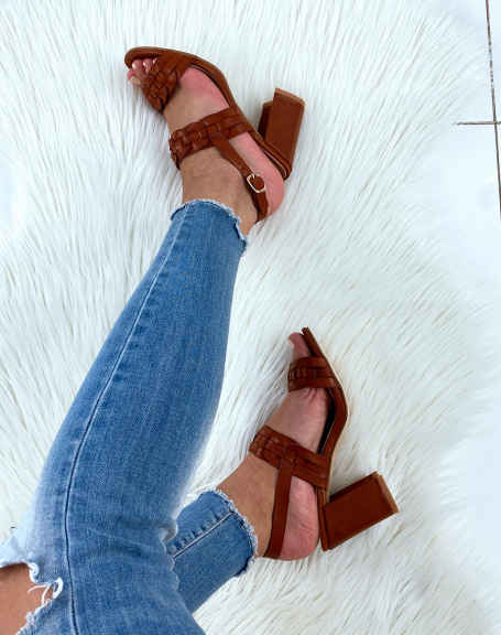Camel sandals with overlapping straps