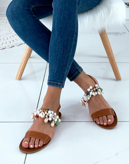 Camel sandals with pearls and shells
