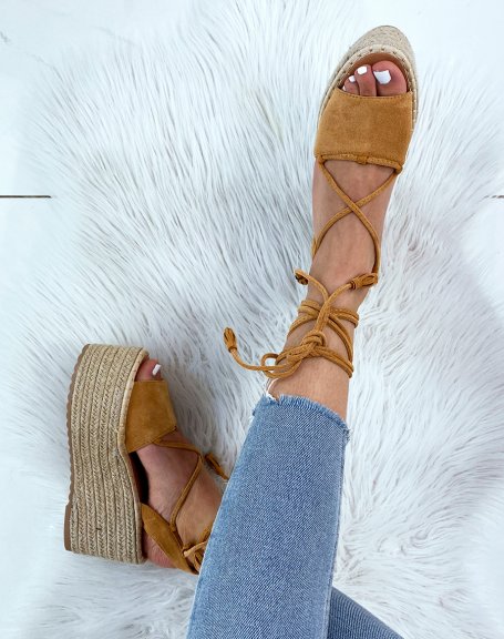 Camel wedges with long strap