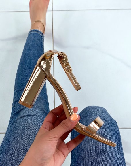 Champagnes patent sandals with square heels
