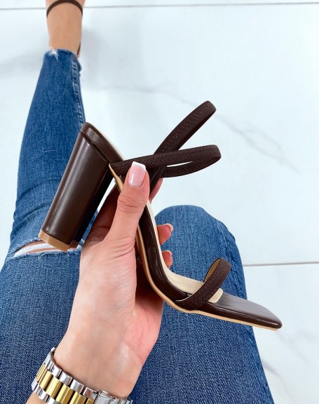 Chocolate heeled sandals with elastic strap