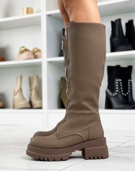 Dark brown gummed boots with long silver zip heel