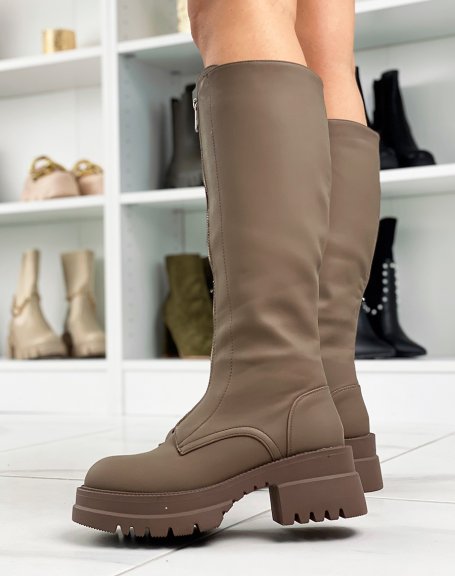 Dark brown gummed boots with long silver zip heel