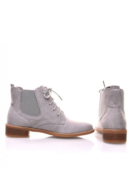 Gray ankle boots in suede and laces