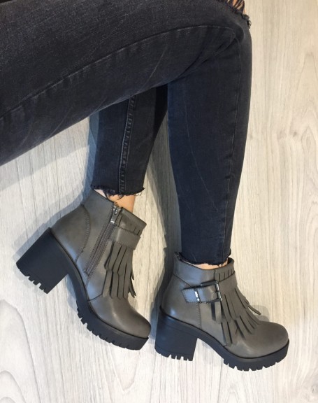 Gray ankle boots with fringes and mid-high heel