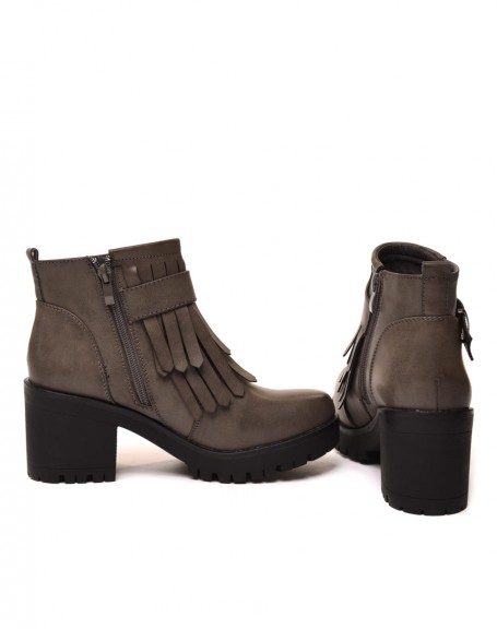 Gray ankle boots with fringes and mid-high heel