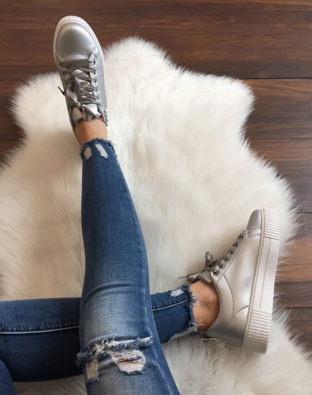 Gray chunky sole sneakers with pearls