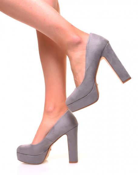 Gray suedette pumps with square heels and chunky platforms