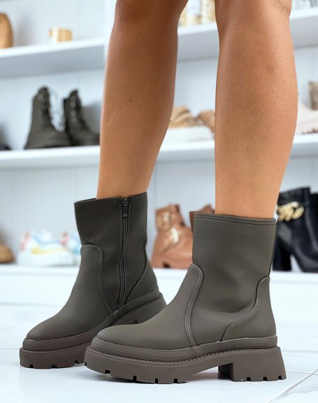 Green high ankle boots with double heeled and chunky sole