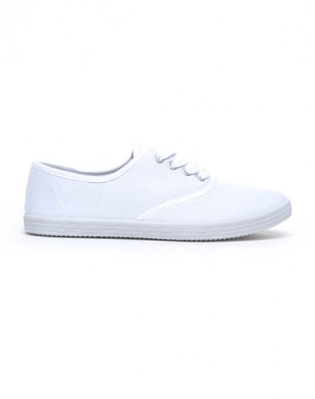 Ideal women's shoes: White tennis
