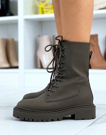 Khaki matte high-top ankle boots with lace and heeled sole