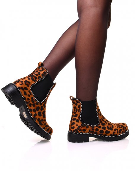 Leopard studded Chelsea boots