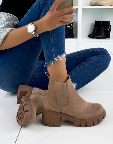 Light brown chelsea boots in suede with a chunky sole and heel