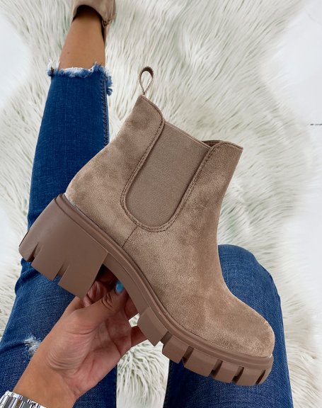 Light brown chelsea boots in suede with a chunky sole and heel