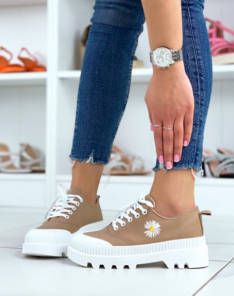 Light brown fabric sneakers with daisy and thick sole