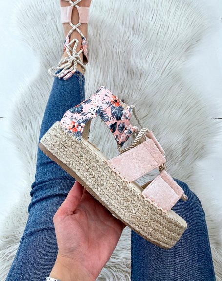 Light pink wedges with lace and jute sole