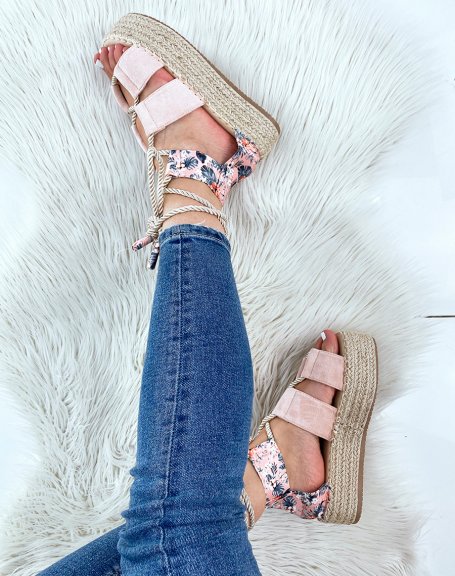 Light pink wedges with lace and jute sole