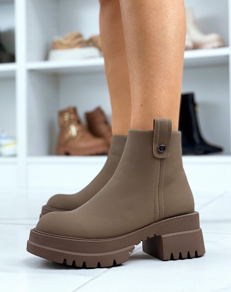 Low and smooth dark brown ankle boots with chunky heel