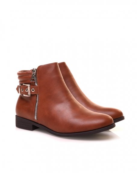 Low camel ankle boots with decorative zip