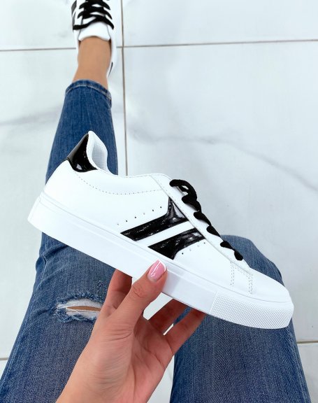 Low white and black sneakers