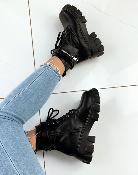 Matte black ankle boots with small pocket
