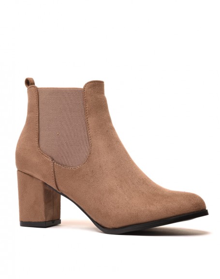 Mid-heel taupe suede ankle boots