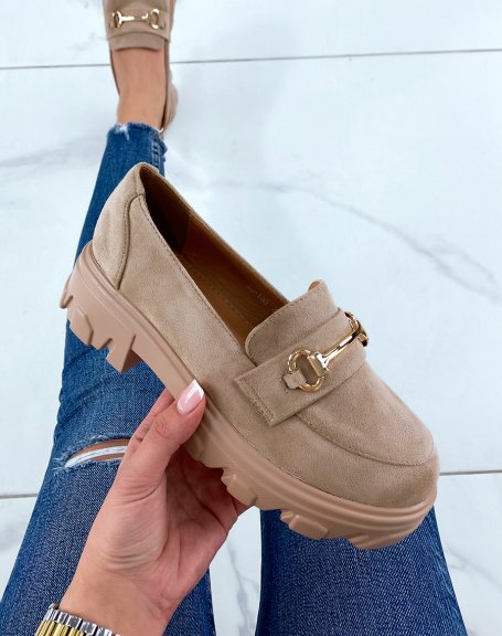 Moccasins in taupe suede with thick notched sole